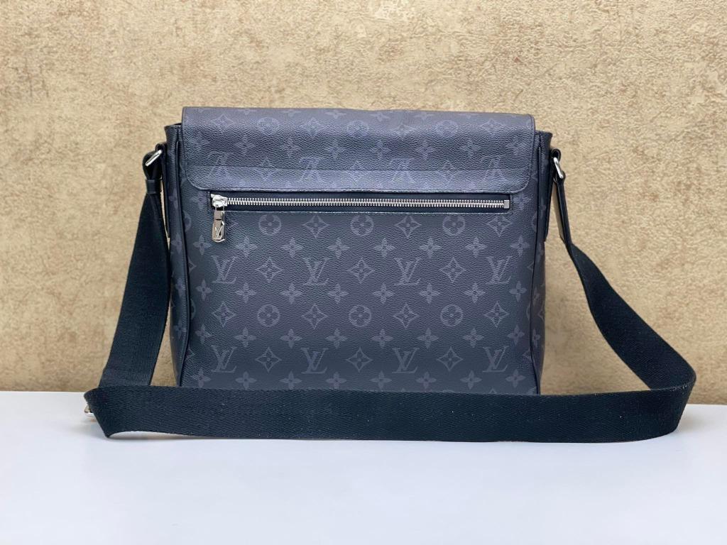 Louis Vuitton DISTRICT 2022-23FW Monogram Leather Crossbody Bag