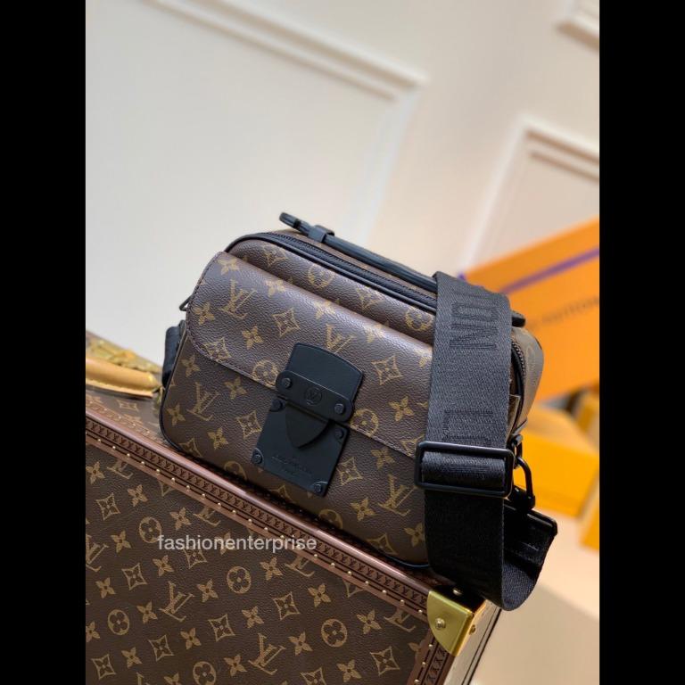 Louis Vuitton S Lock Messenger Black Taurillon