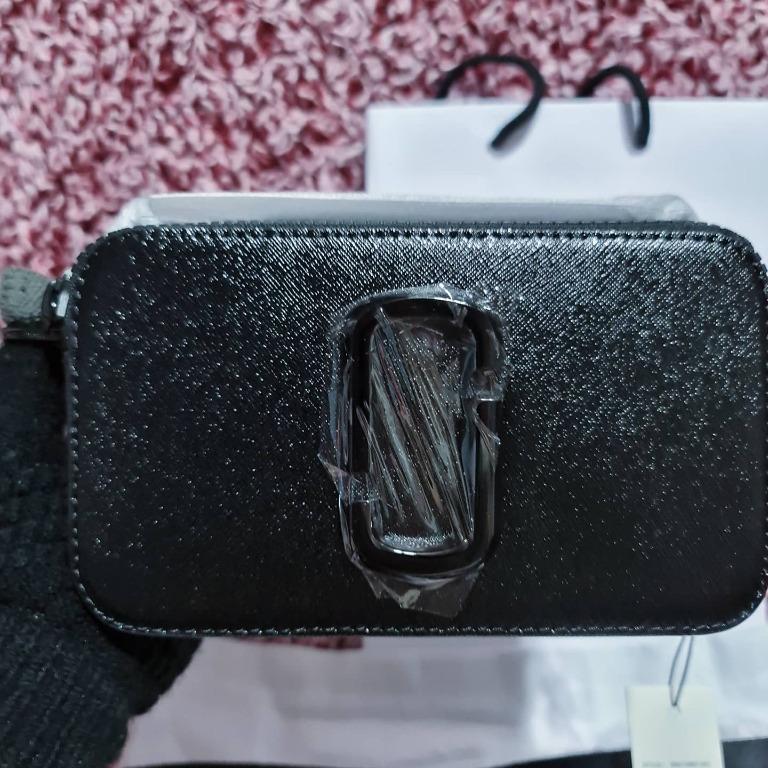 Marc Jacobs Snapshot DTM Black (w slight flaw), Luxury, Bags & Wallets on  Carousell