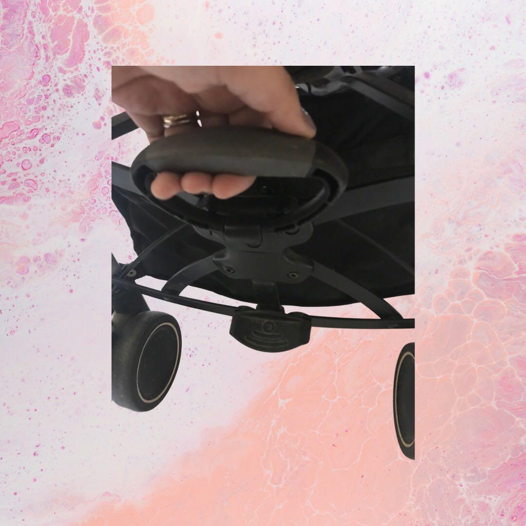 Maxi Cosi stroller (Category: Strollers) located in Manila. Submitted by mnl.authentics_closet (Listing ID 1137054478, Image 3). Description: Buggy board sold separately .