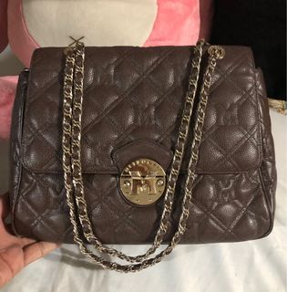 (Category: ) located in . Submitted by lengue (Listing ID 1136994237, Image 1). Description: .
