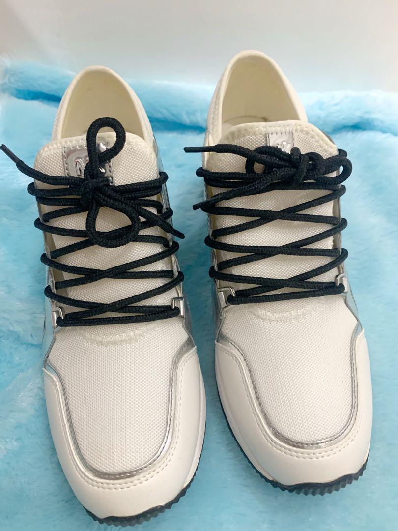 michael michael kors liv trainer signature logo sneakers