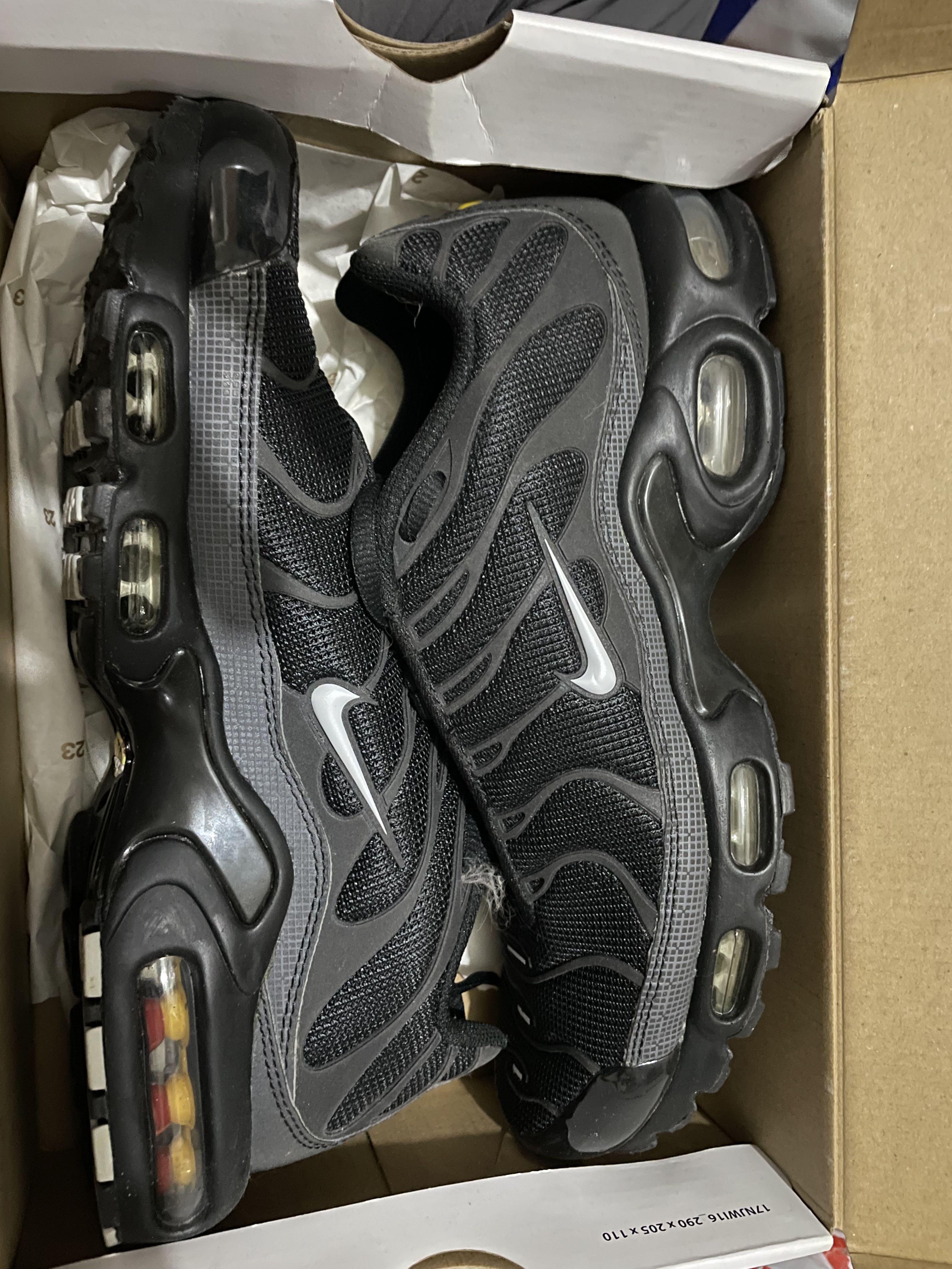 Tn nike black black best sale