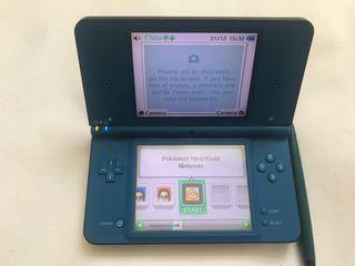 Nintendo DSI XL blue