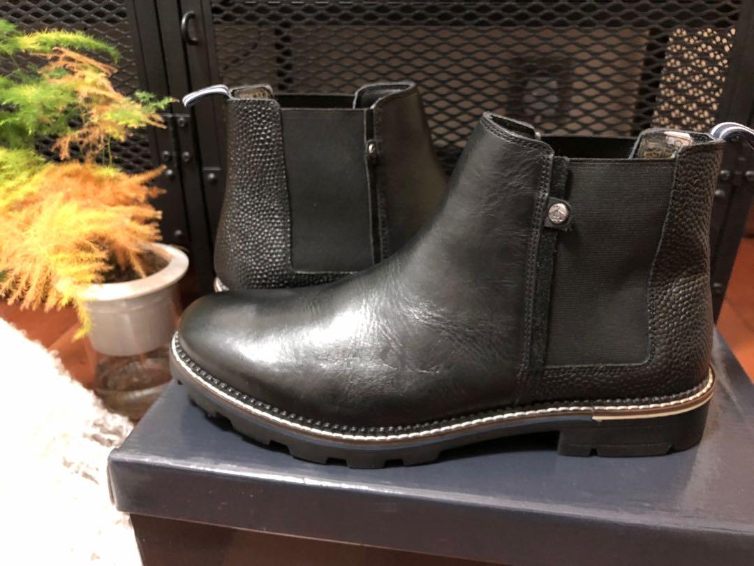 Original Penguin casual chunky chelsea boots in black leather