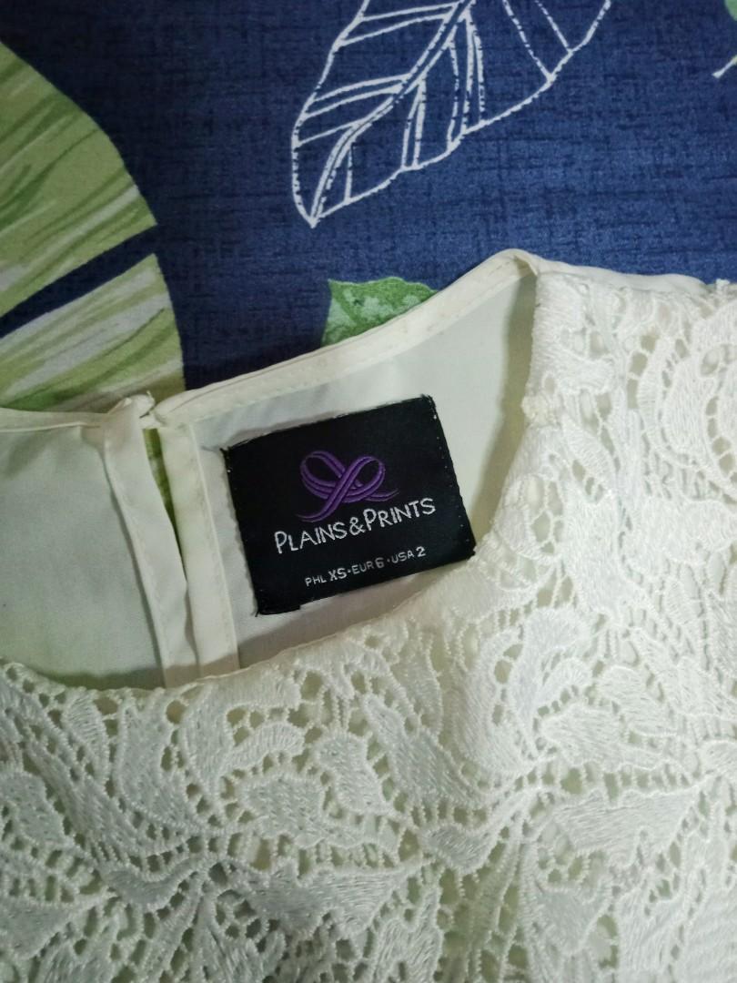 Plains and Prints white top with lace (Category: Blouses) located in Makati City. Submitted by amisip (Listing ID 1136947115, Image 3). Description: It has an opening detail at the back, with slight yellowish tone due to storage but can be wash off..