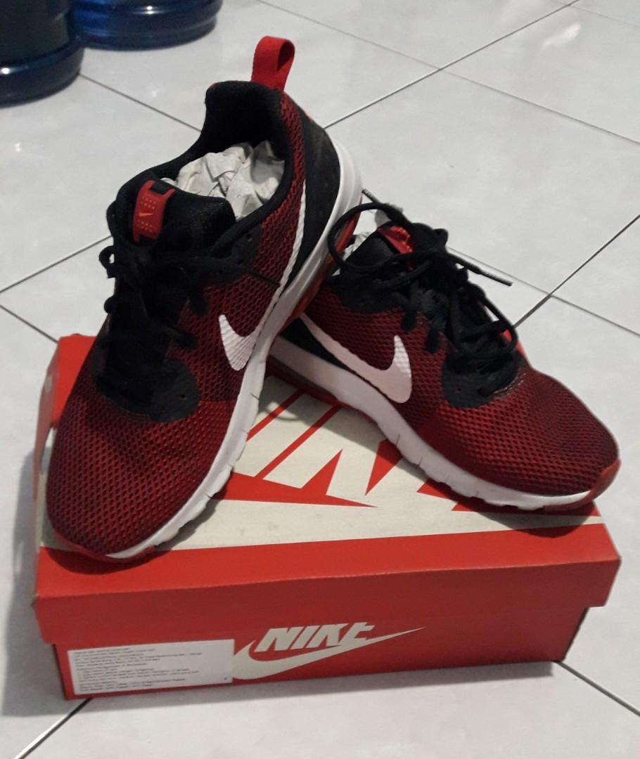 Nike air max top motion lw mesh