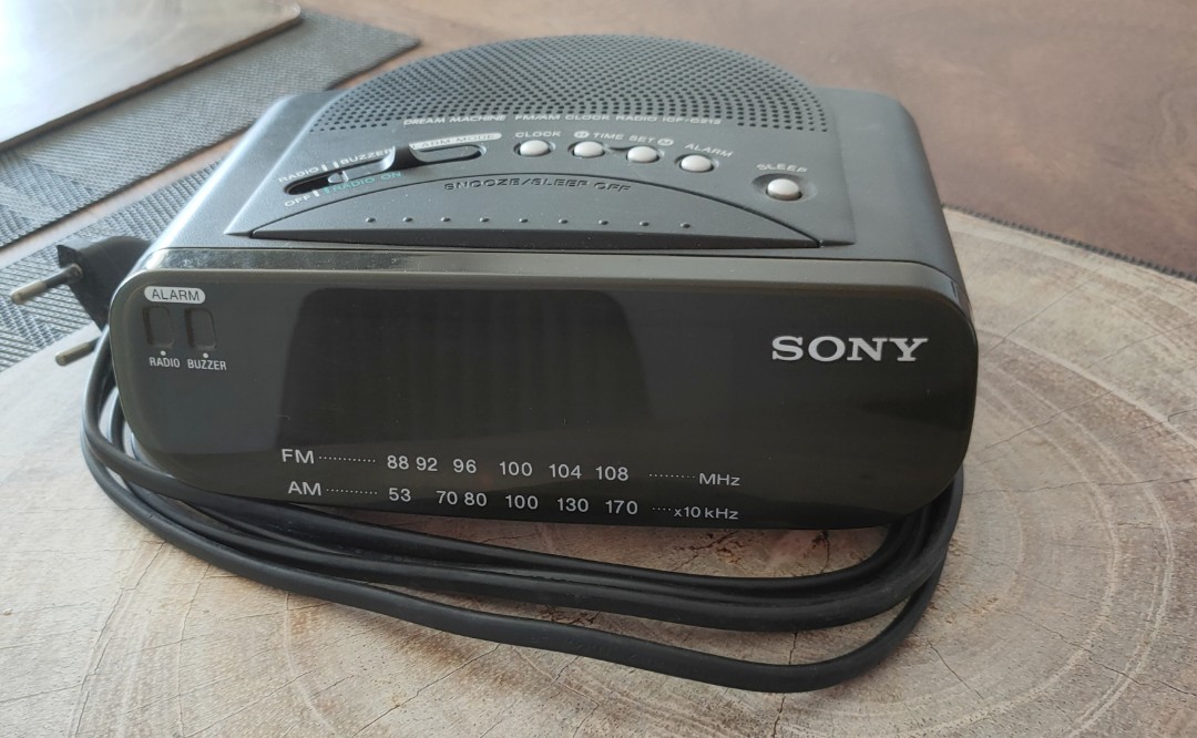 Sony bedside radio with alarm clock, Audio, Portable Music Players on