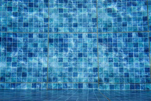 Replace Repair Swimming Pool Tiles, How Long Do Tiled Pools Last