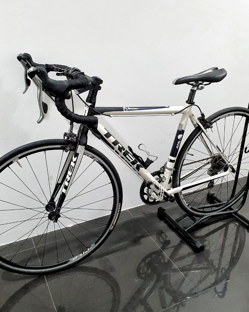 TREK One Series 1.5 Road Bike, Sports Equipment, Bicycles & Parts