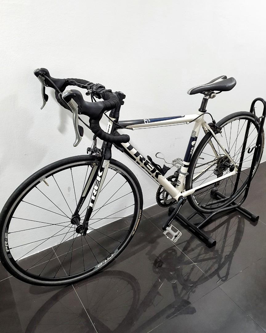 TREK One Series 1.5 Road Bike, Sports Equipment, Bicycles & Parts 