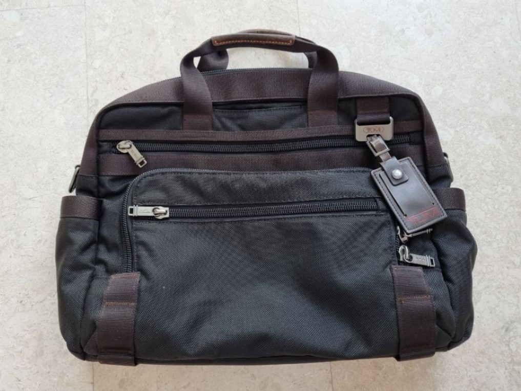 tumi office bag