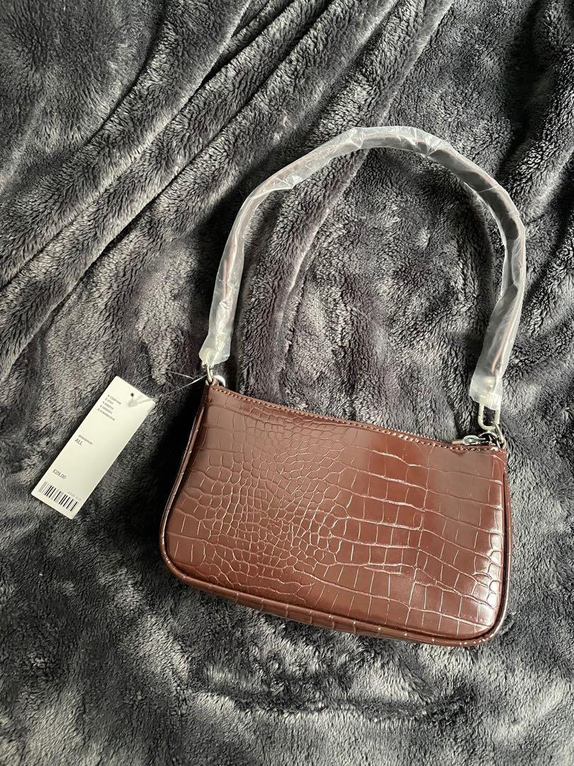 uo chain accent croc shoulder bag Carousell
