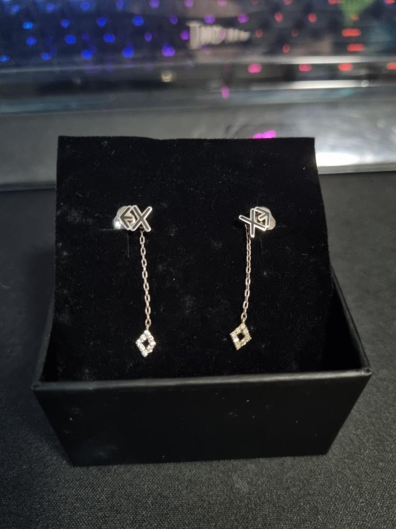 Exo earrings store
