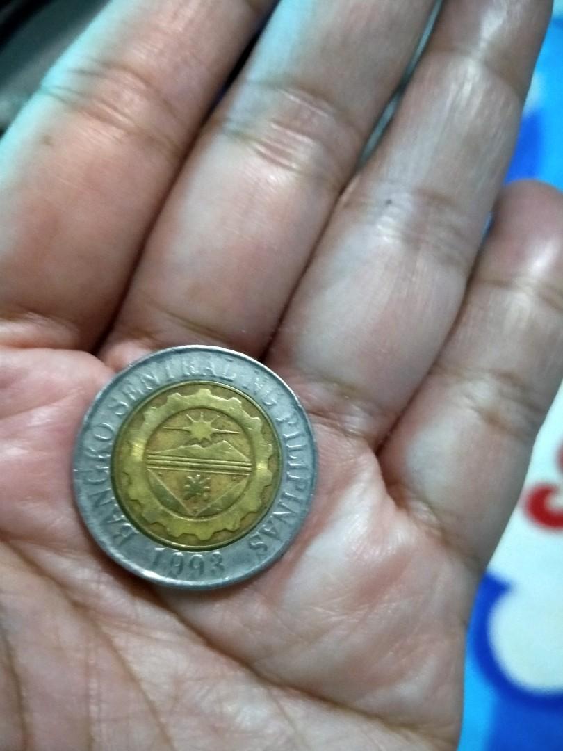 10 PESO COIN 2002 (Category: Currency) located in Quezon City. Submitted by loisxlane (Listing ID 1137232612, Image 2). Description: - 2002 - still in good condition - for shipping only @ buyer's expense and preferred courier - pymt First through bdo online or gcash.