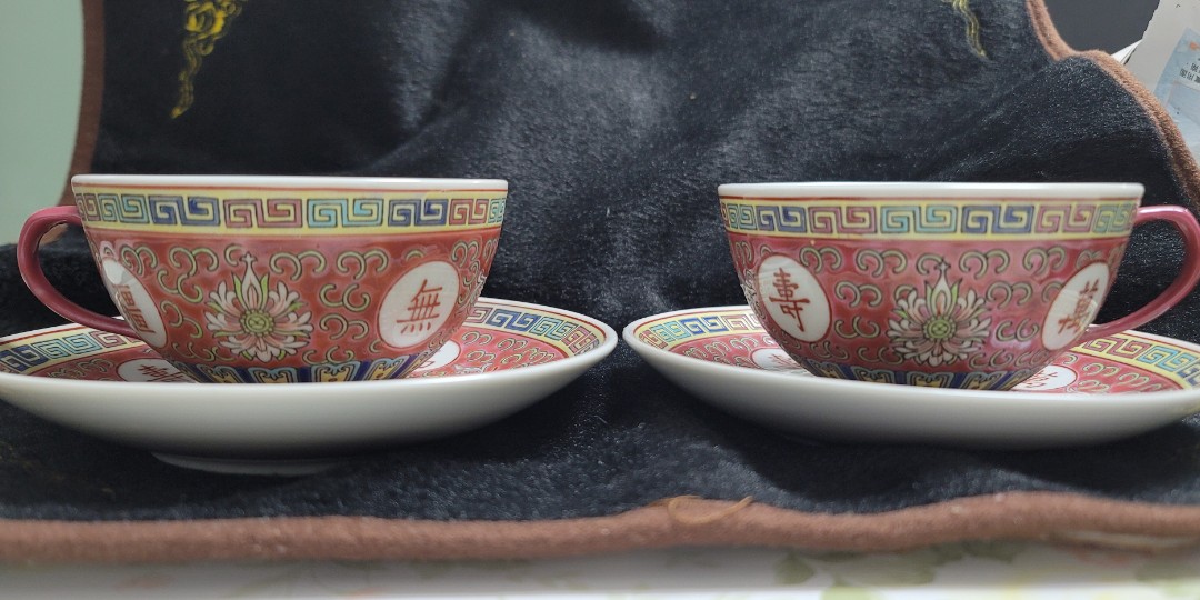 景德鎮70年代輸出產品。萬壽無疆。カップ3個ソーサー3枚計6点セット。年末特価。 希少】中国景徳鎮製 「萬壽無疆」景徳鎮カップ＆ソーサー - メルカリ