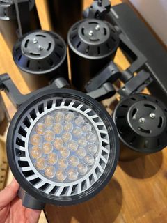 （分類：）位於 。 由 royceyu 提交（商品編號 1137186009，圖片 1）。簡介： 。