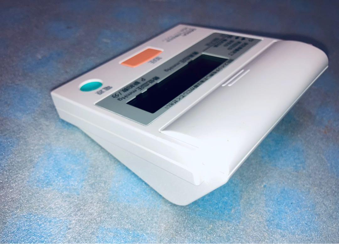 日本製造 HEM711 OMRON 電子血壓計 歐姆龍 手臂式 自動血壓計 Blood Pressure Monitor, 健康及營養食用品
