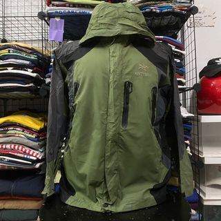 (Category: ) located in . Submitted by matthriftstore (Listing ID 1137069490, Image 1). Description: .