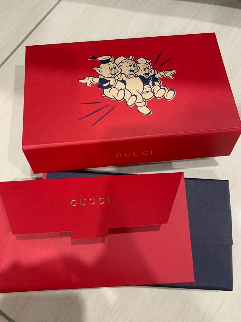 Authentic Gucci red packet NEW, Luxury, Accessories on Carousell