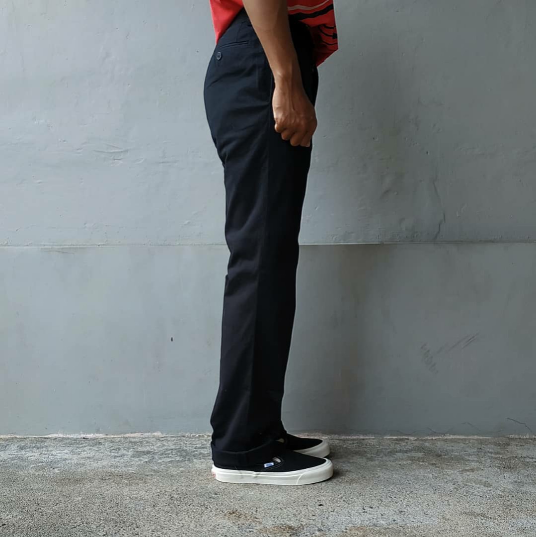 BASIC CHINOS BLACK STRAIGHT, Fesyen 