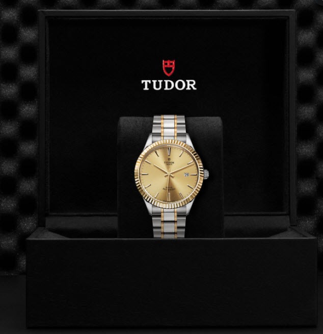 Tudor style fluted discount bezel