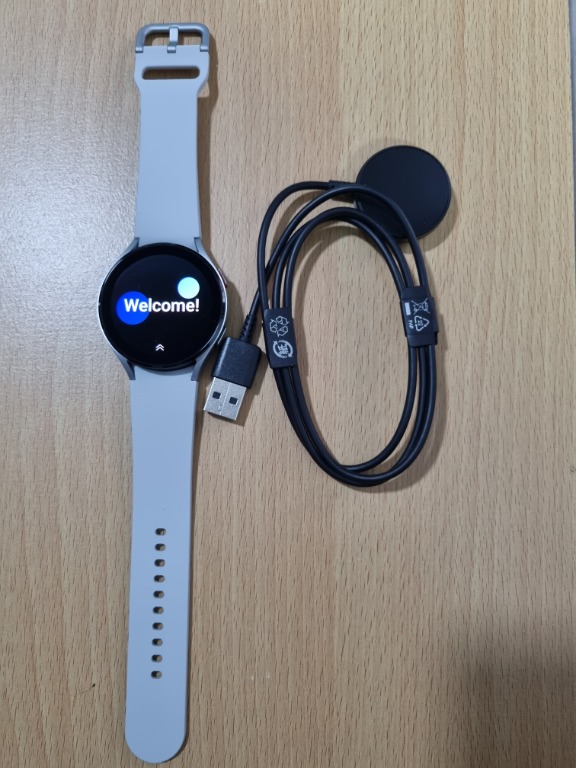Brand New Samsung Watch 4 LTE, 44mm (LTE not working with Singtel as