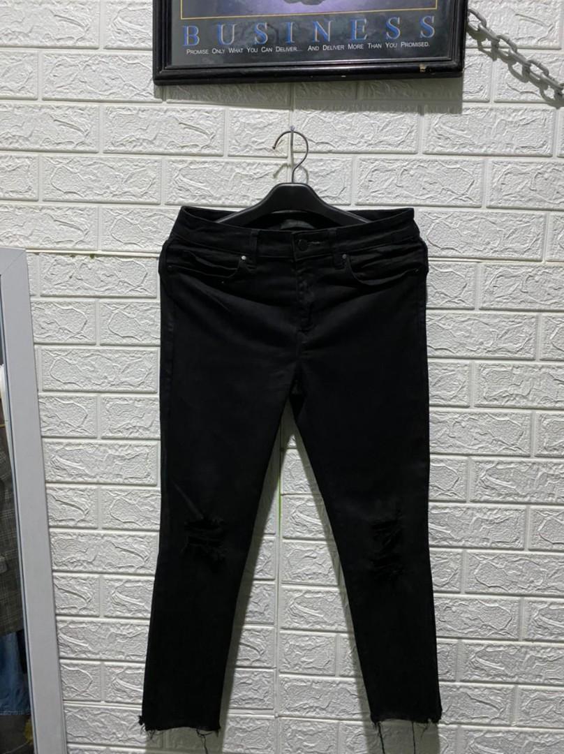 celana jogger uniqlo