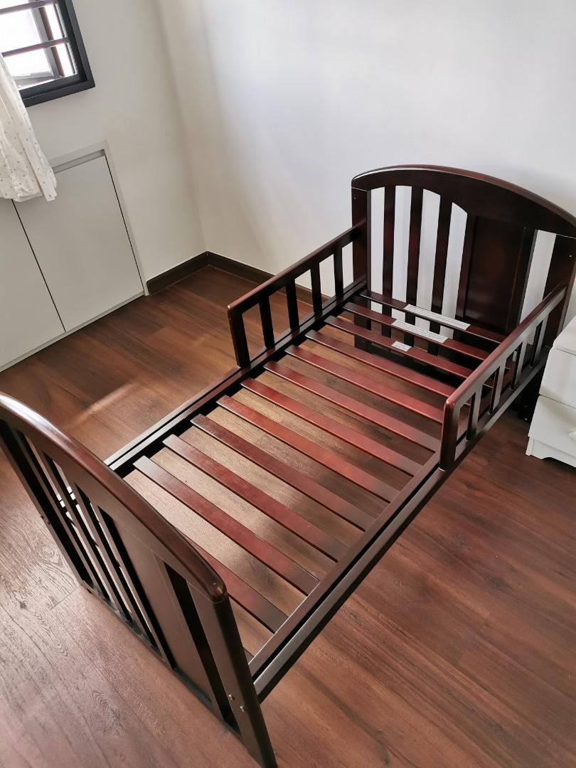 Convertible Baby Cot / Toddler Bed, Babies & Kids, Baby Nursery & Kids