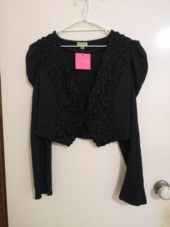Cropped jacket/coat with flower detail