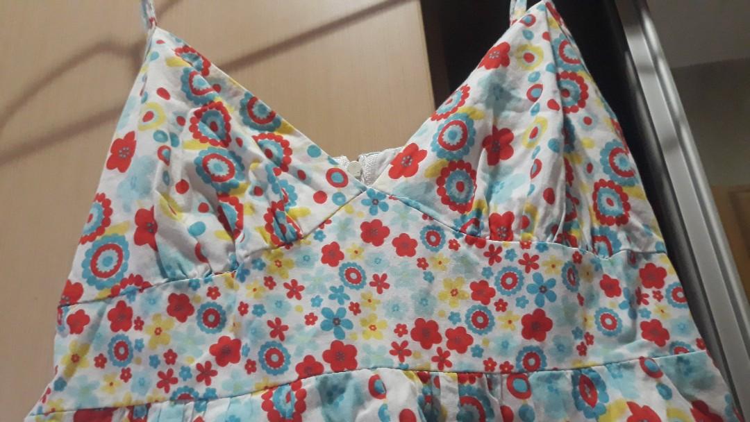 Dorothy Perkins summer dress (Category: Dresses) located in San Juan City. Submitted by tinch_721 (Listing ID 1137162686, Image 1). Description: free shipping within metro manila shopee checkout available.