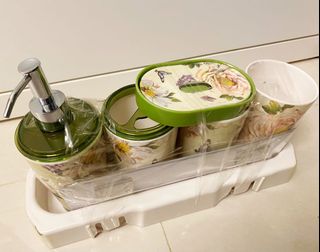 （分類：）位於 。 由 danielsck 提交（商品編號 1137238452，圖片 1）。簡介： 。
