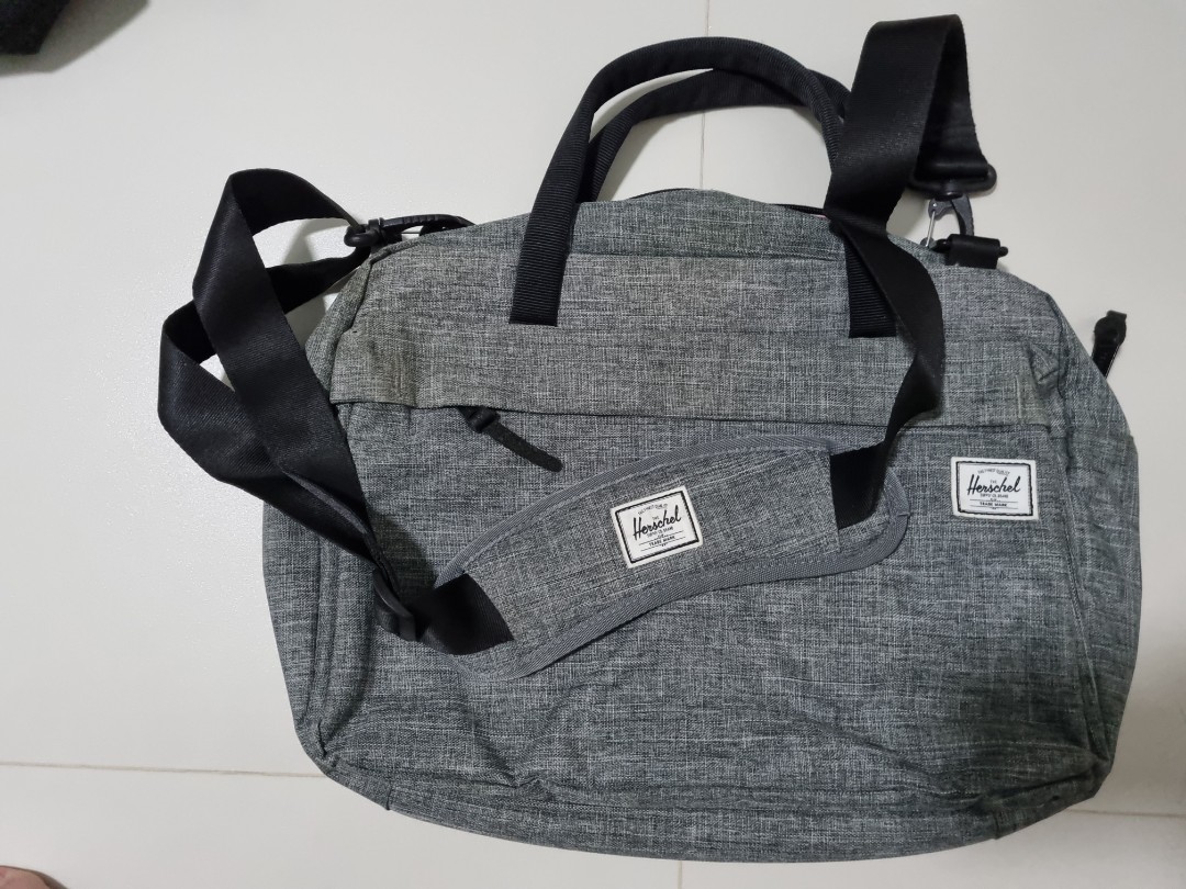 Herschel Messenger Bag, Men's Fashion, Bags, Briefcases on Carousell