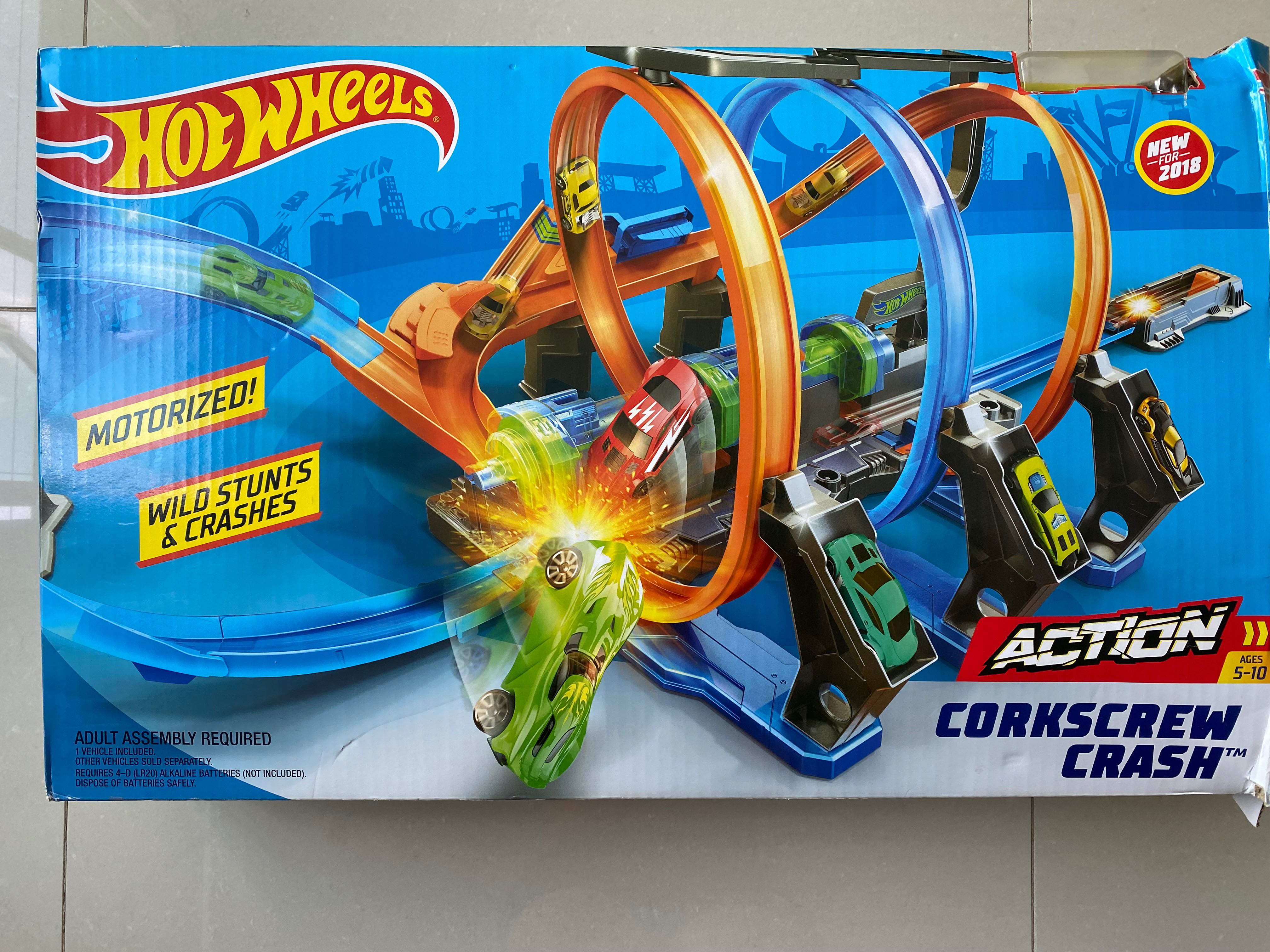 Hot wheels corkscrew crash, Hobbies & Toys, Toys & Games on Carousell