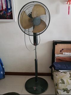 (Category: ) located in . Submitted by ahlebam (Listing ID 1137107686, Image 1). Description: .