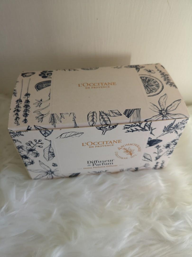 L'occitane Diffuser (Category: Home Fragrance) located in Singapore. Submitted by hellobeauteful (Listing ID 1137087880, Image 1). Description: Rest of the set looks like brand new just that the bottle of fragrance is slightly more than half full..