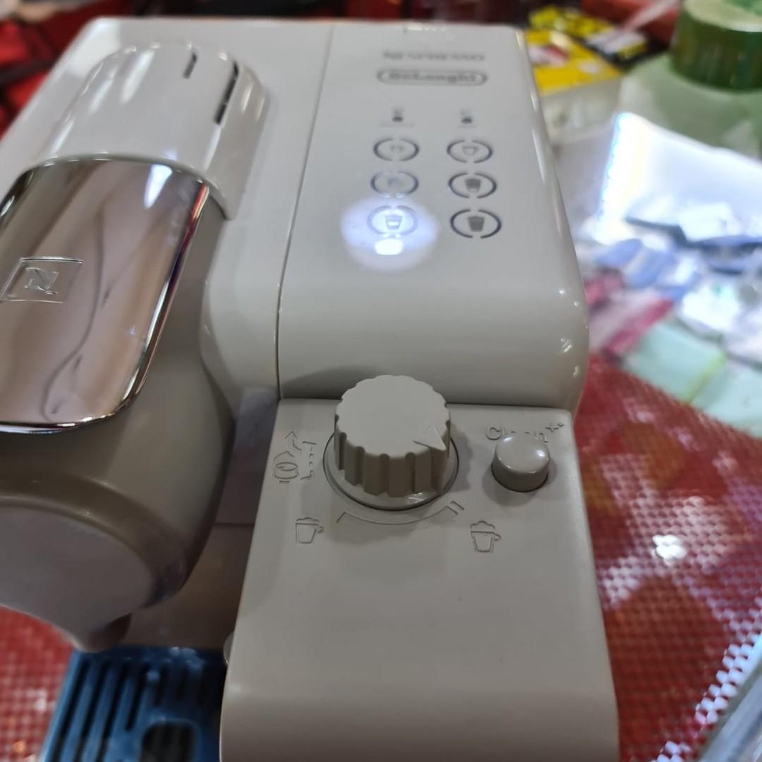 NESPRESO DELONGHI EN560.W TV Home Appliances Kitchen