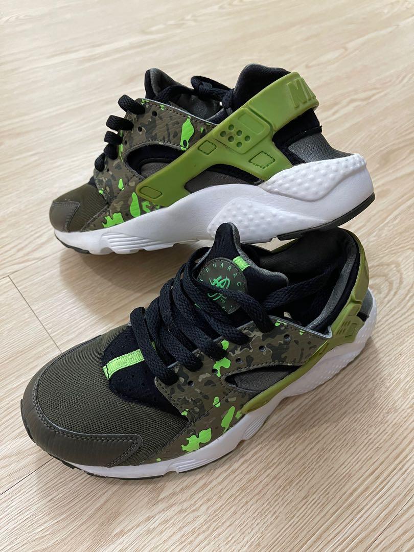 NIKE HUARACHE ARMY