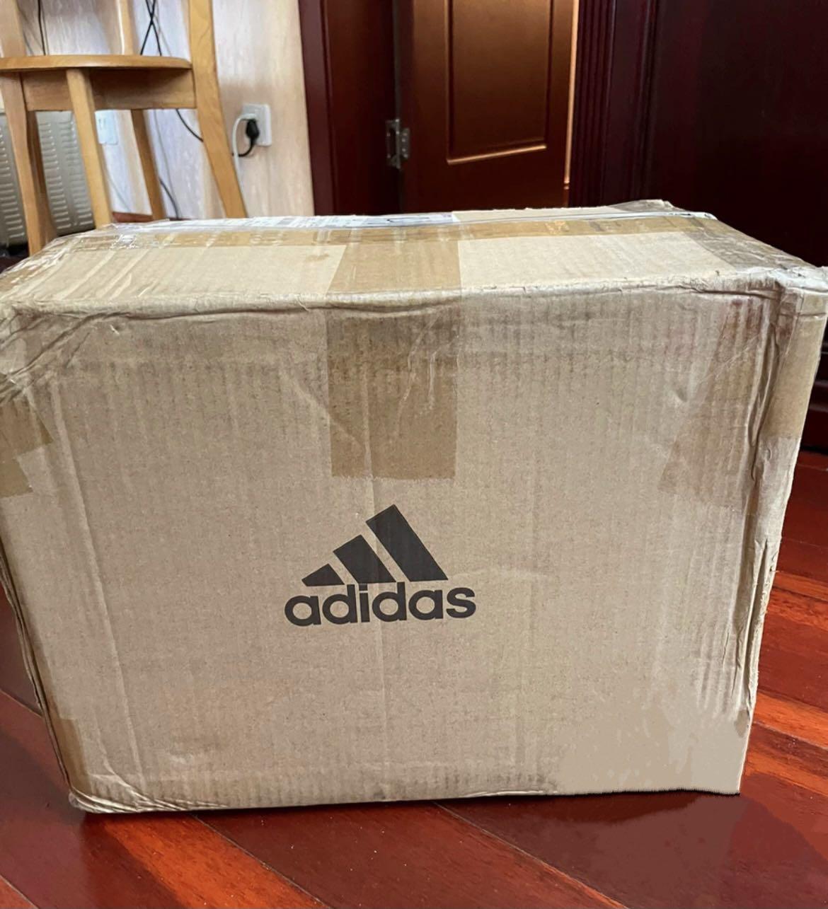 Adidas sales christmas delivery