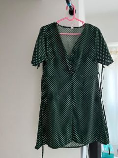 (Category: ) located in . Submitted by cherryy.closet (Listing ID 1137096216, Image 1). Description: .