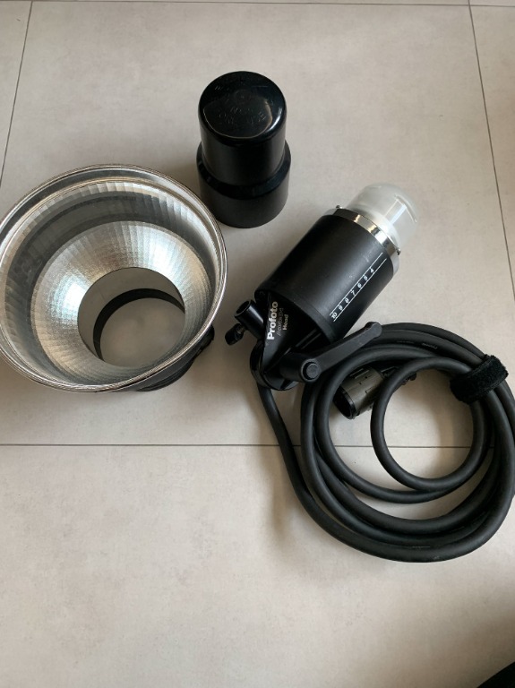 Profoto Acute 2 D4 Flash Head with Reflector, Photography, Photography