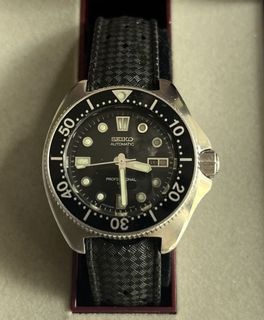 （分類：）位於 。 由 ttwatches 提交（商品編號 1137108187，圖片 1）。簡介： 。