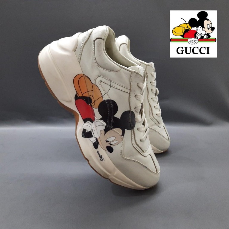 Sepatu gucci disney