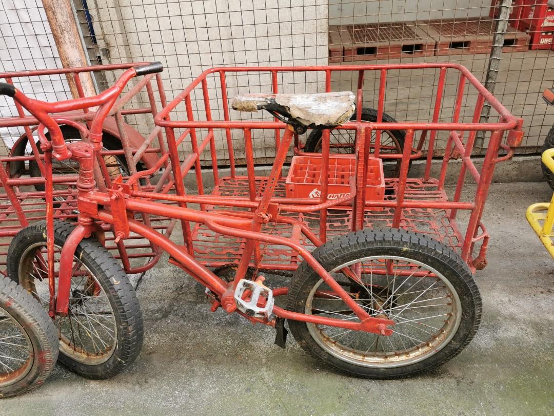Sidecar and bicycle (Category: Bicycles) located in Makati City. Submitted by ly12eb (Listing ID 1137095194, Image 1). Description: Previously used in softdrinks delivery business which is now closed Side car and bike bicycle 4 units diff sizes available Location : Brgy Palanan, Makati.