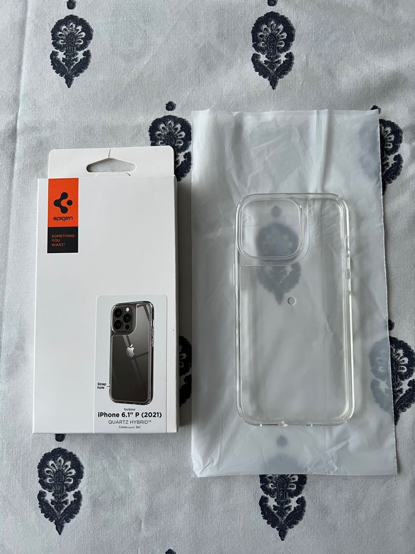 Spigen Quartz Hybrid Crystal Clear (iPhone 13 Pro), Mobile Phones