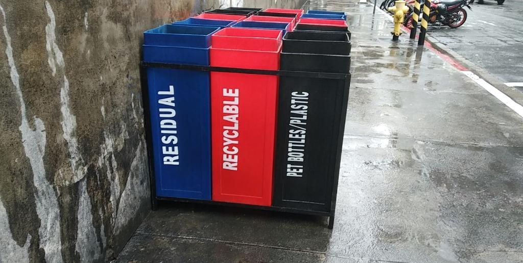 TRASH BIN, Furniture & Home Living, Cleaning & Homecare Supplies, Waste