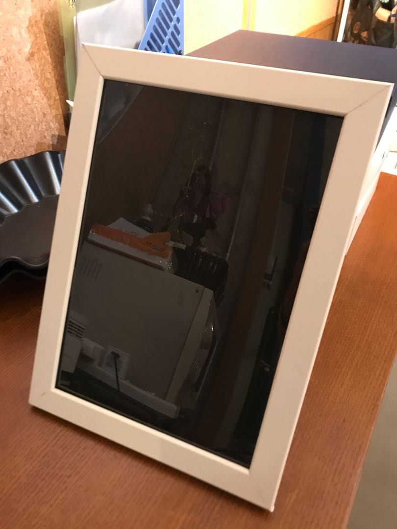 A4 photo frame or certificate frame ikea 攝影器材 攝影配件 其他攝影配件 Carousell
