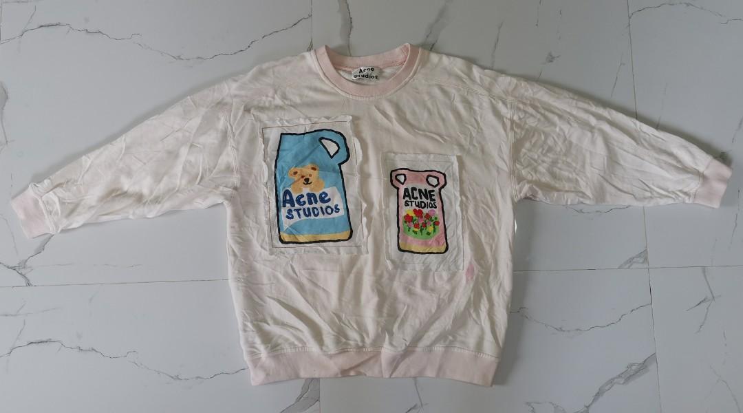 Acne Sweater (Category: Coats, Jackets and Outerwear) located in Calapan. Submitted by lucasthrifts (Listing ID 1137373659, Image 1). Description: Excellent condition Need wash only before use Issue (Pink stain) barely noticeable Medium 2500 add shipping fee.