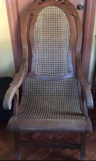 Antique wooden chair in solihiya