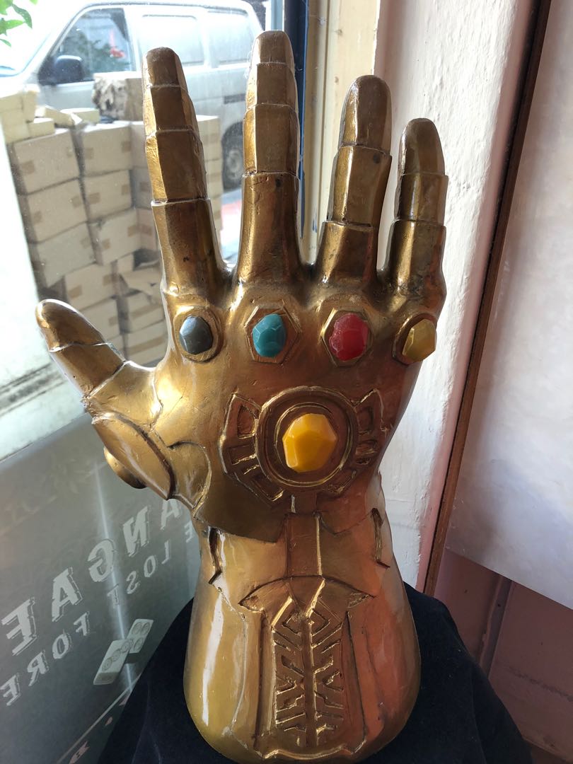 Avenger Infinity Gauntlet replica, Hobbies & Toys, Memorabilia